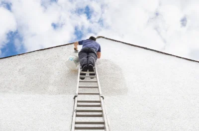 Peinture extérieure à Sainte-Foy-de-Longas — façades et ravalement